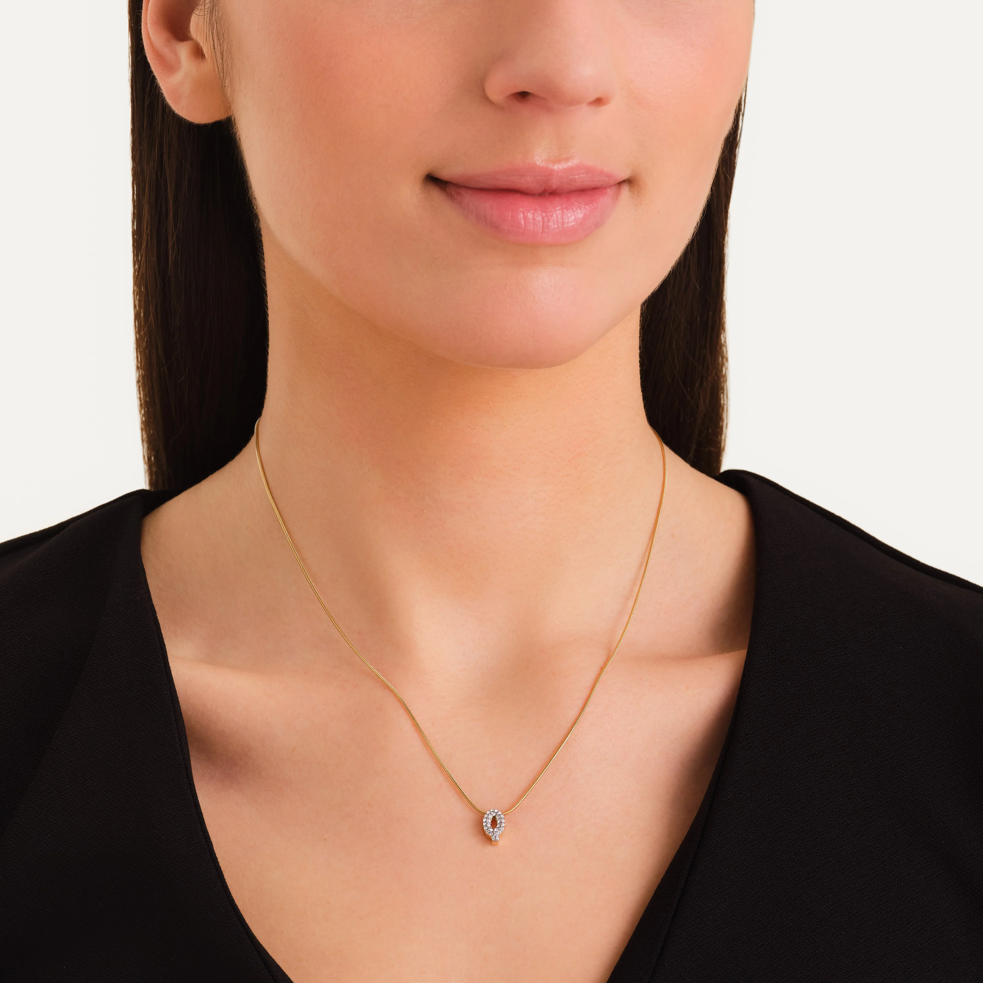 Crystal Letter Q Necklace - Image 2