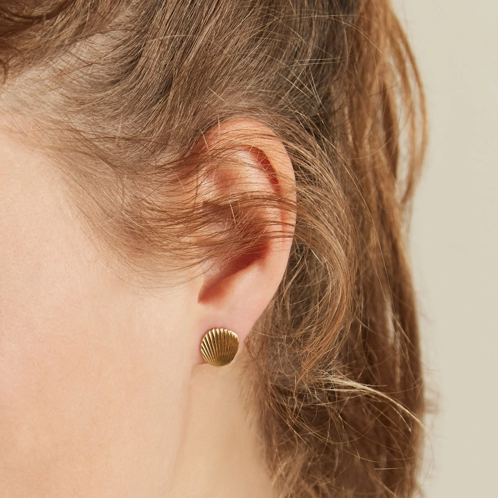 Shell studs - Image 3