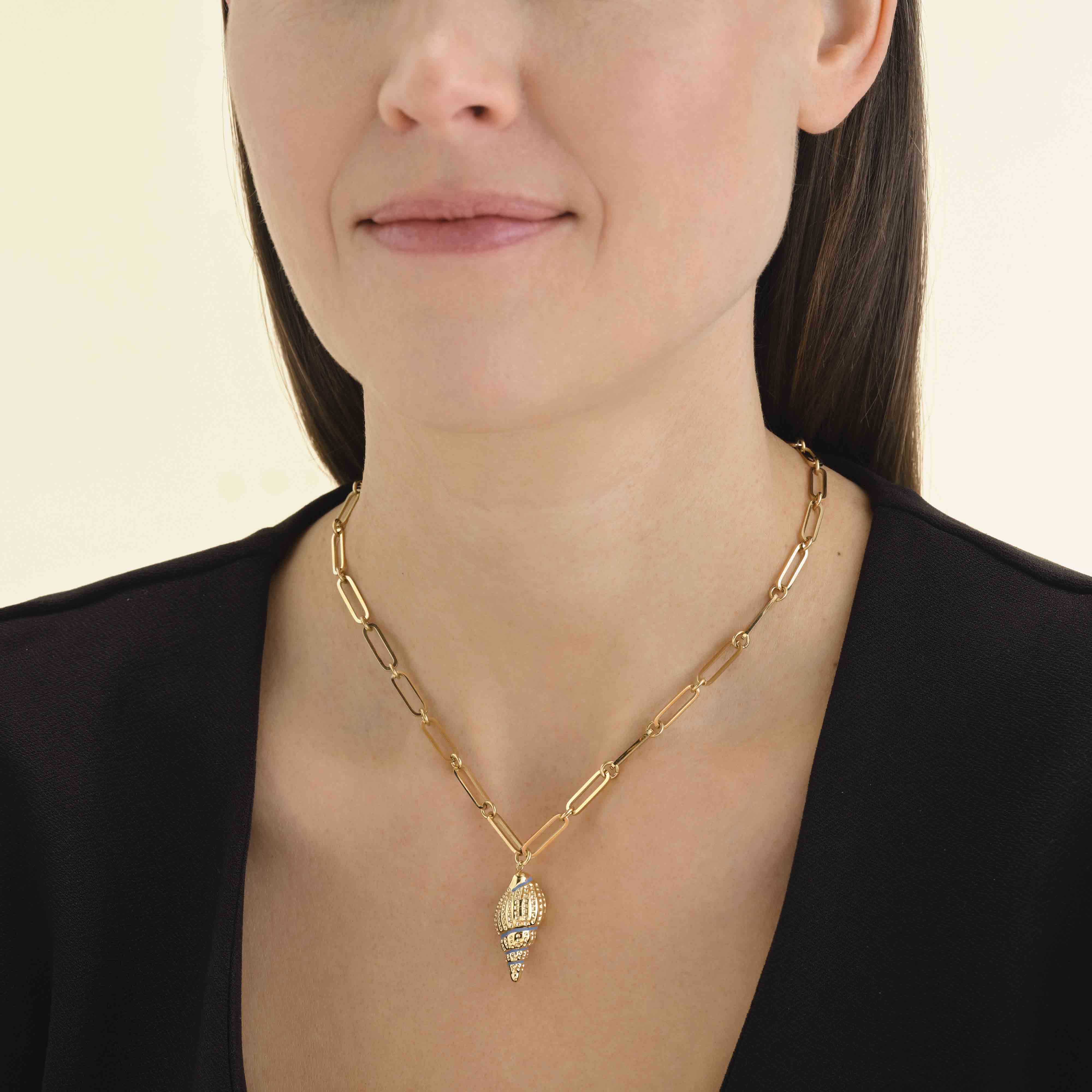 Tulip Shell Necklace - Image 2
